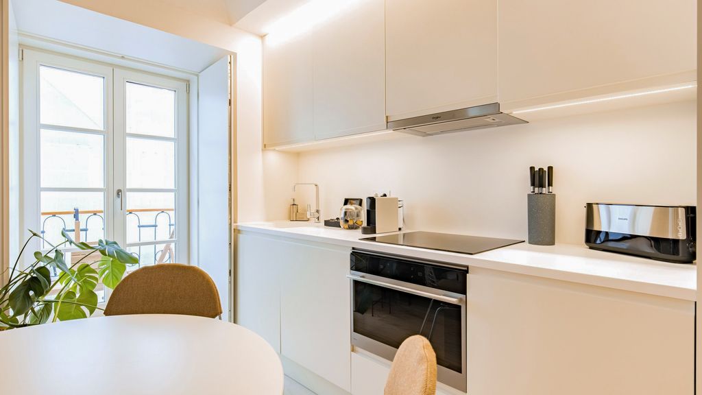 Apartment Mauricio Lisbon Olivers Travels 4