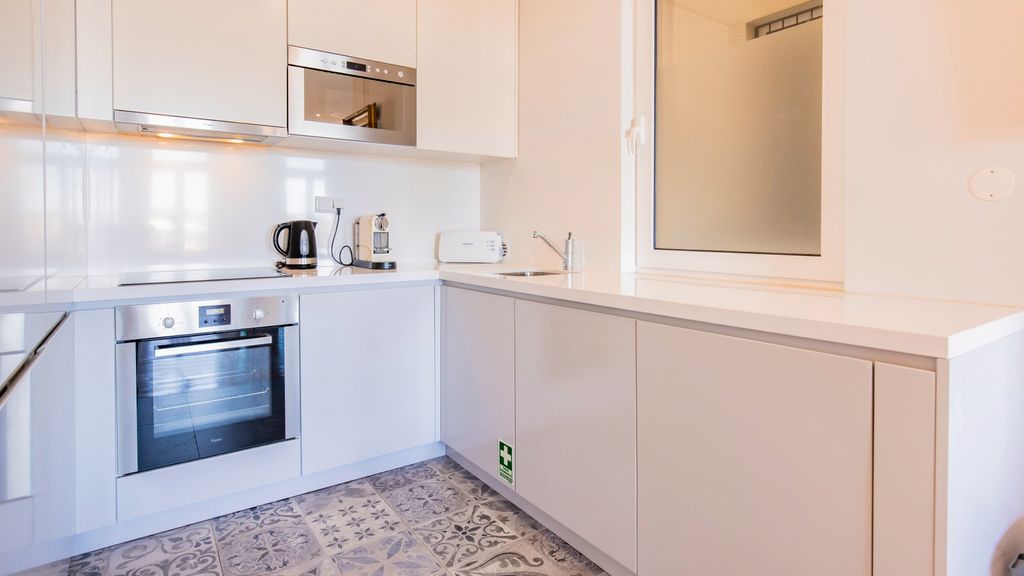 Apartment Roberto Lisbon Olivers Travels 5