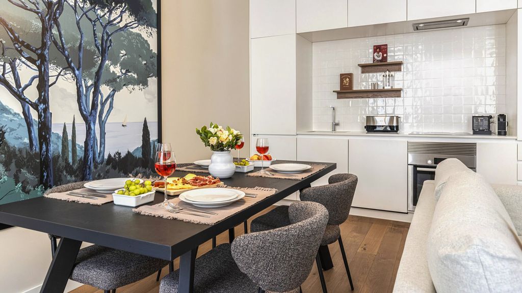 Apartment Chiado Lisbon Olivers Travels 3