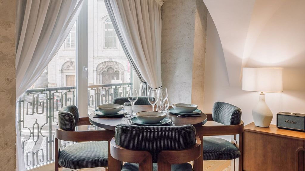 Apartment Silverio Lisbon Olivers Travels 5