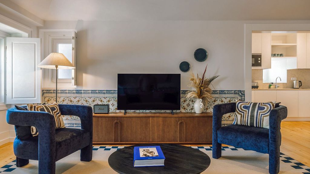 Apartment Zacarias Lisbon Olivers Travels 2