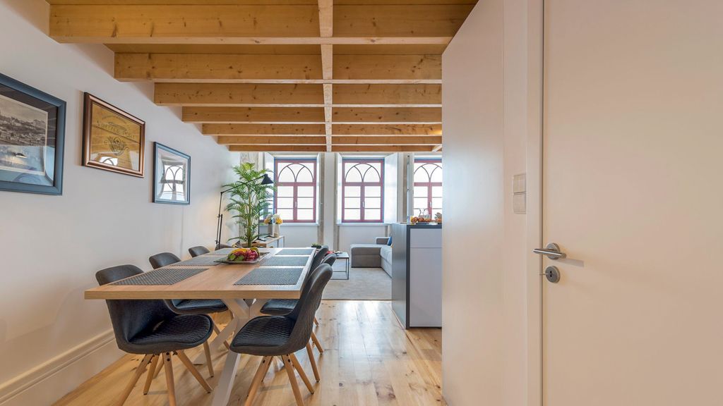 Bonjardim Loft Porto Olivers Travels 3