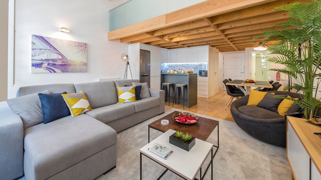 Bonjardim Loft Porto Olivers Travels 1