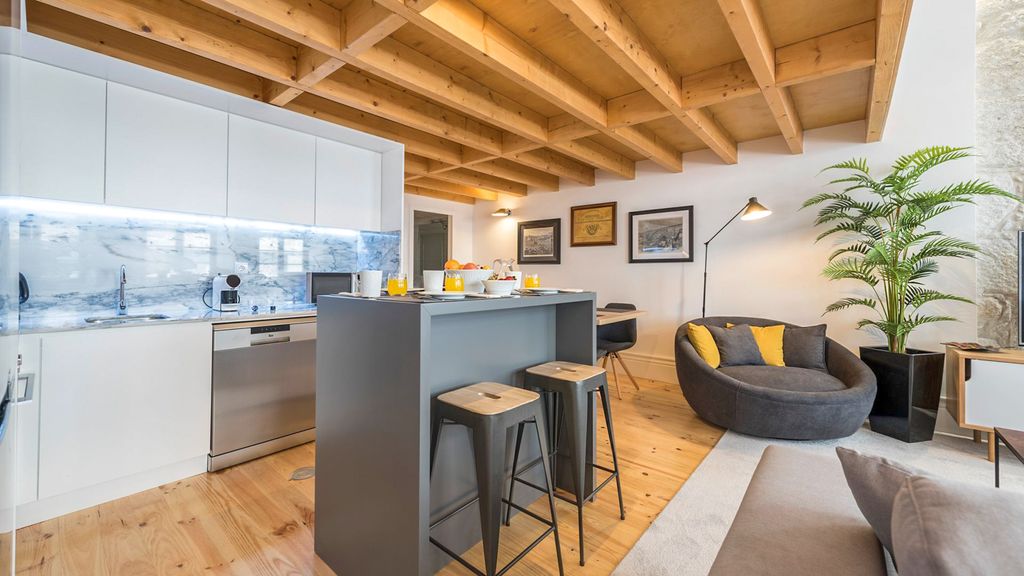 Bonjardim Loft Porto Olivers Travels 4