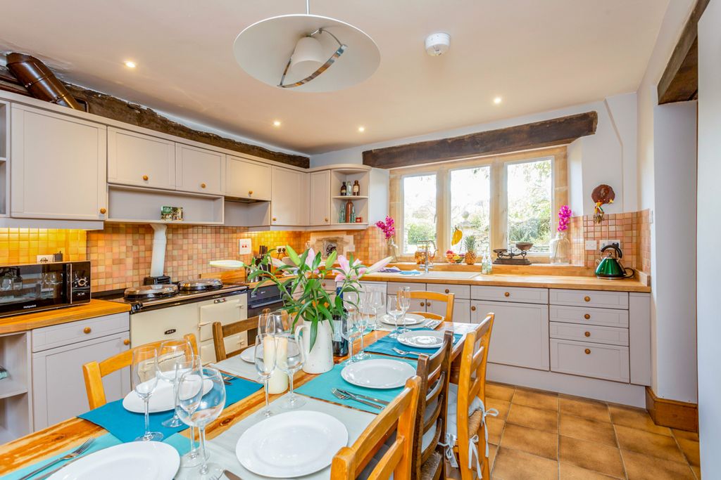 Abbeville Barn South East Engladnd Olivers Travels 5