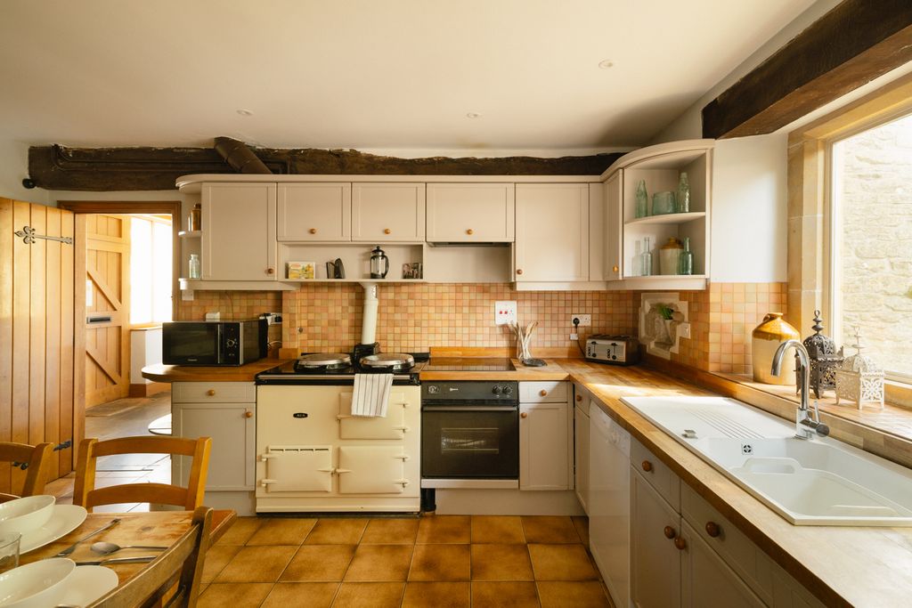 Abbeville Barn Cotswolds OliversTravels 5