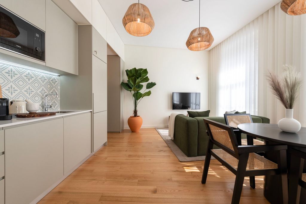 Apartment Mouzinho Porto Olivers Travels 3