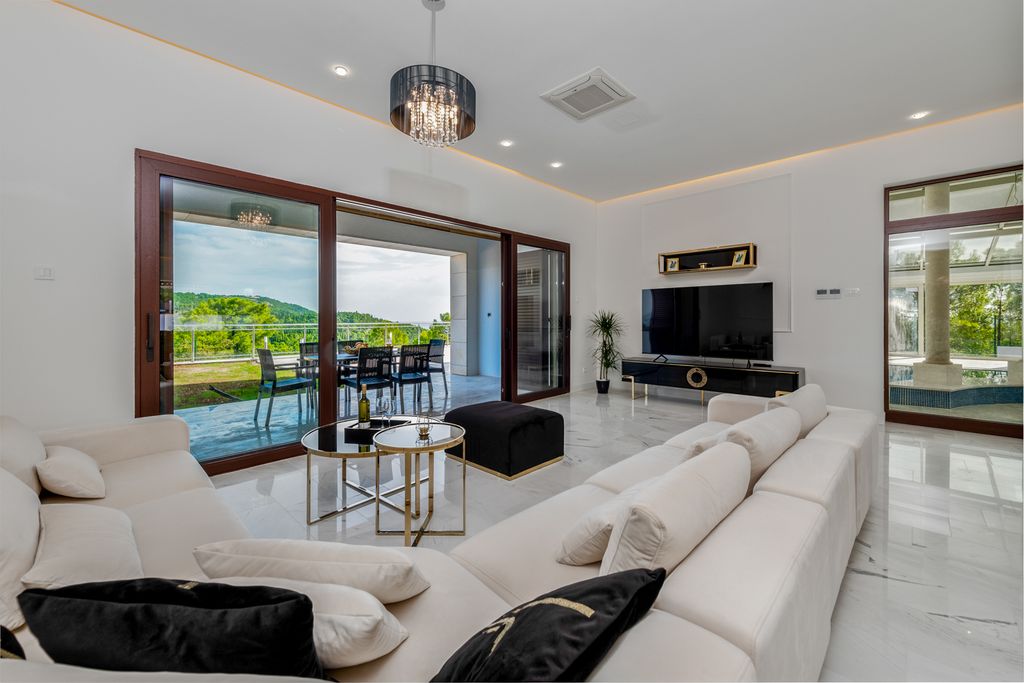 Villa Nikkia Dubrovnik Olivers Travels 3