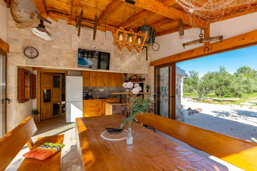 Villa Oka Dalmatia Coast OliversTravels 4