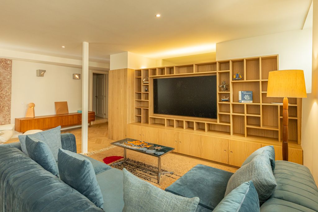 Hugga Headquaters Lisbon Olivers Travels 16