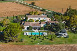 Villa Grand Bonnieux Provence Alpes OliversTravels 1