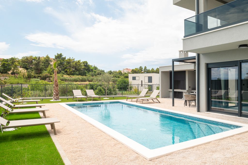 Villa Clarin Dalmatia Coast Croatia OliversTravels 2