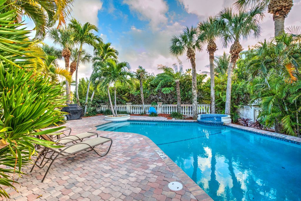 Key Colony Villa Florida USA OliversTravels 3