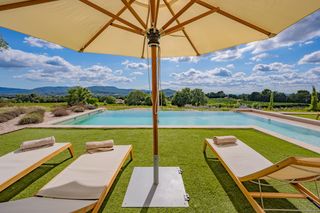 Maison Des Abeilles Provence Alpes OliversTravels 3
