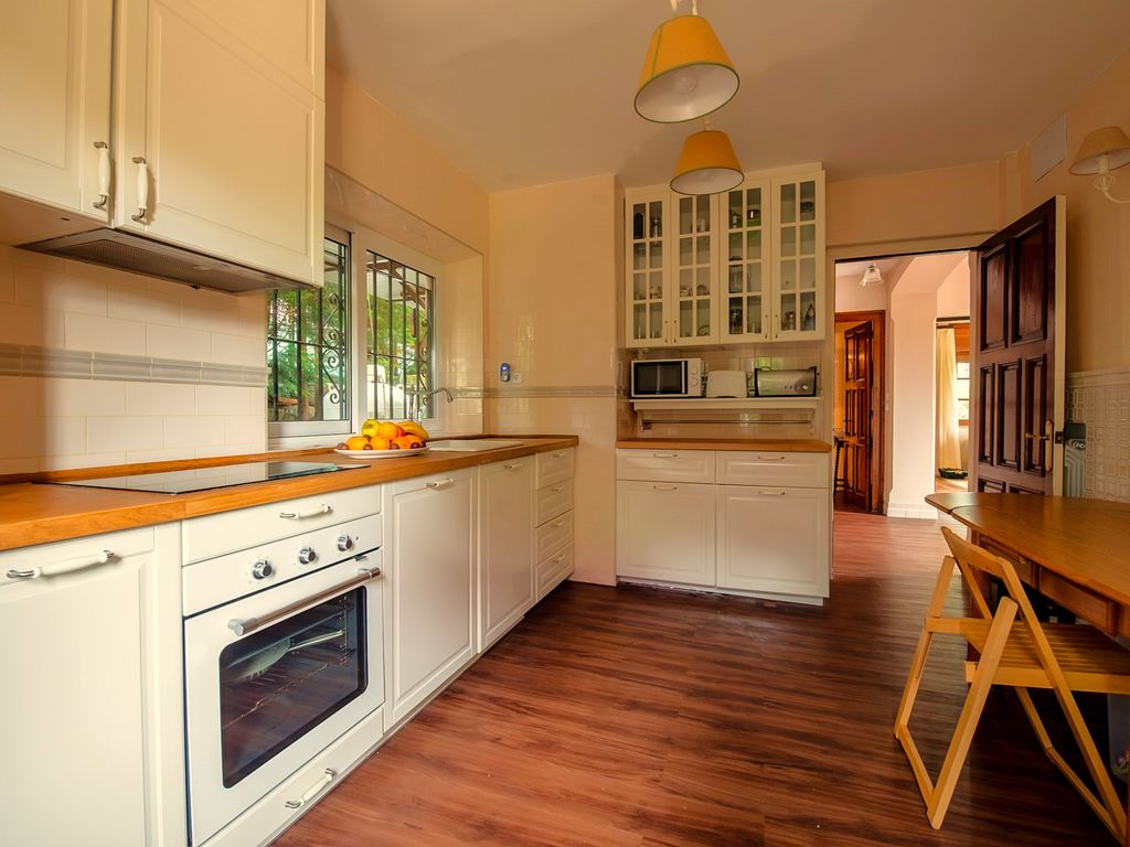 Villa Beatriz Caravia Asturias Spain OliversTravels 05