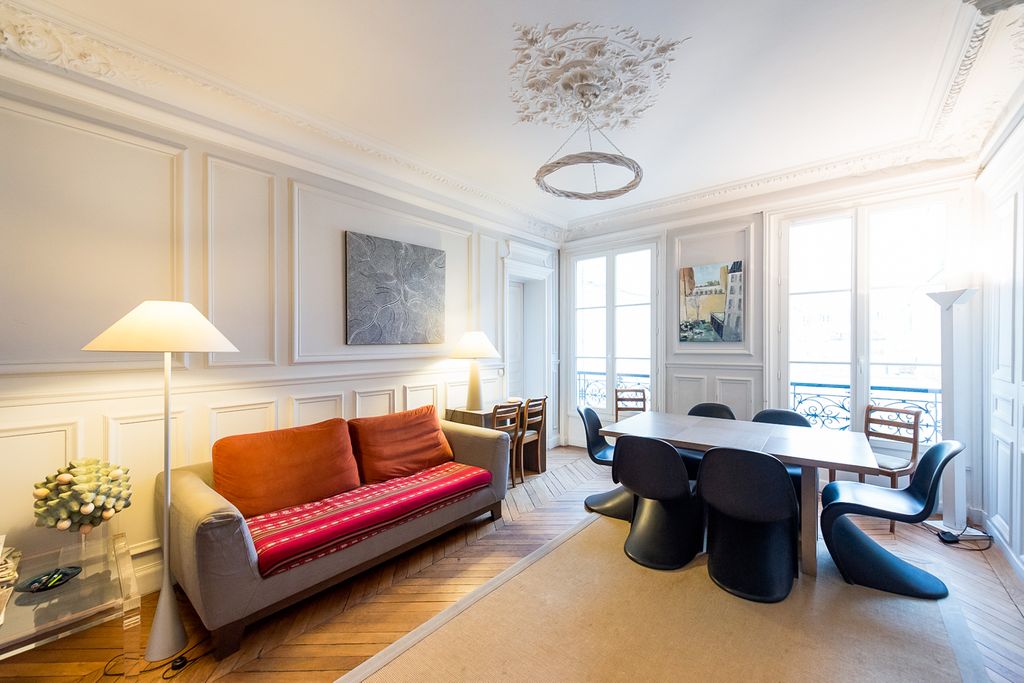 Apartment Bienfaisance Paris France OliversTravels 5