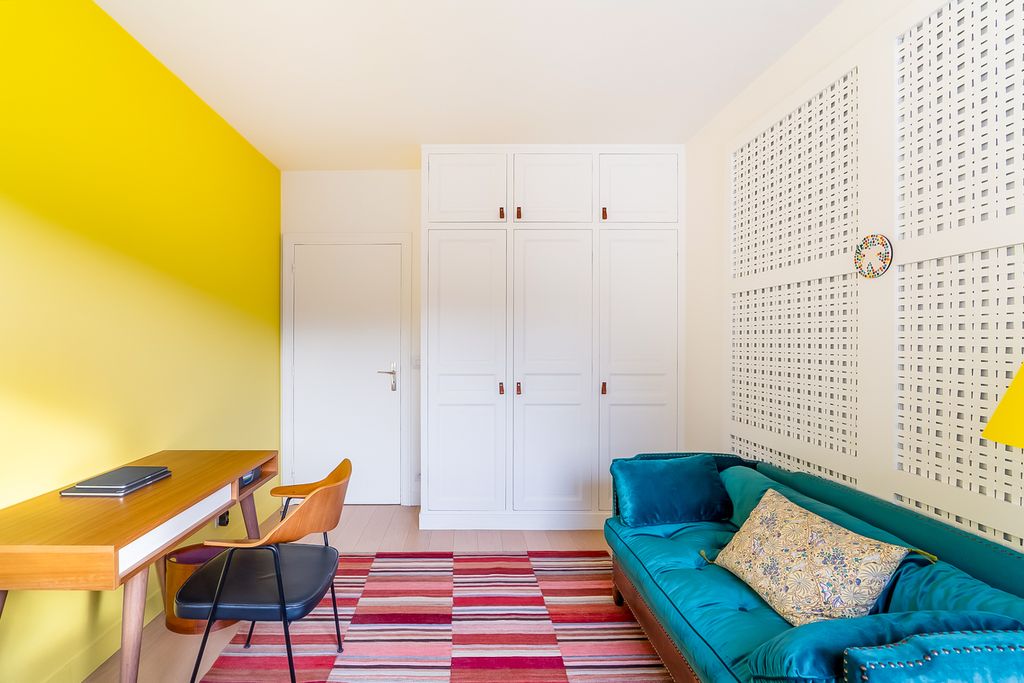 Apartment Saxe Paris France OliversTravels 4