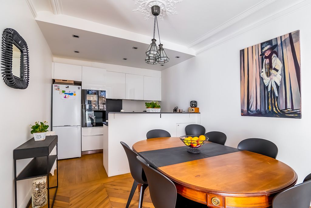 Apartment Moscou Paris France OliversTravels 3