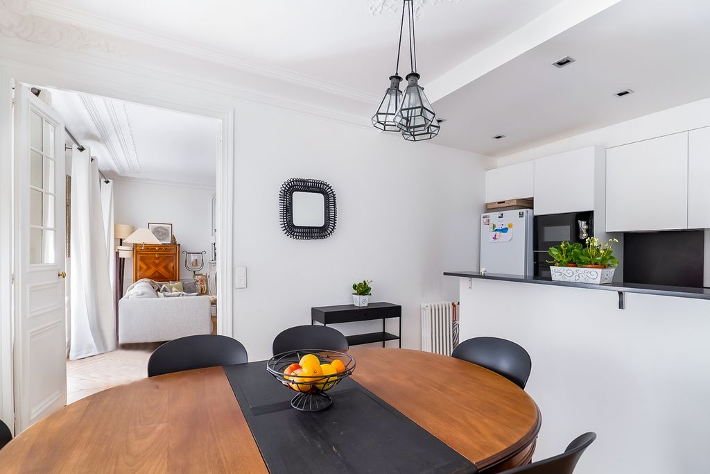 Apartment Moscou Paris France OliversTravels 5