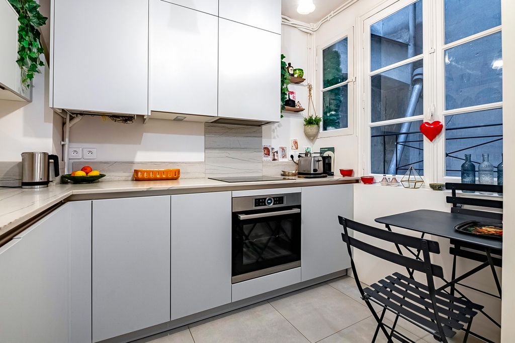 Apartment Sibour Paris France OliversTravels 3