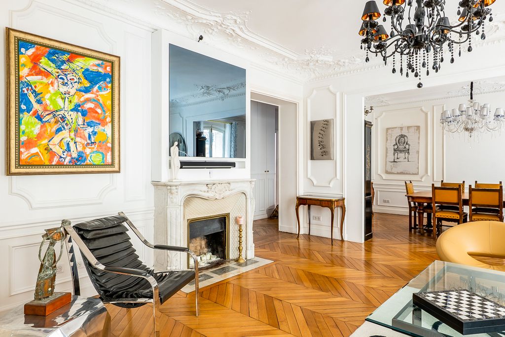 Apartment Larribe Paris France OliversTravels 3