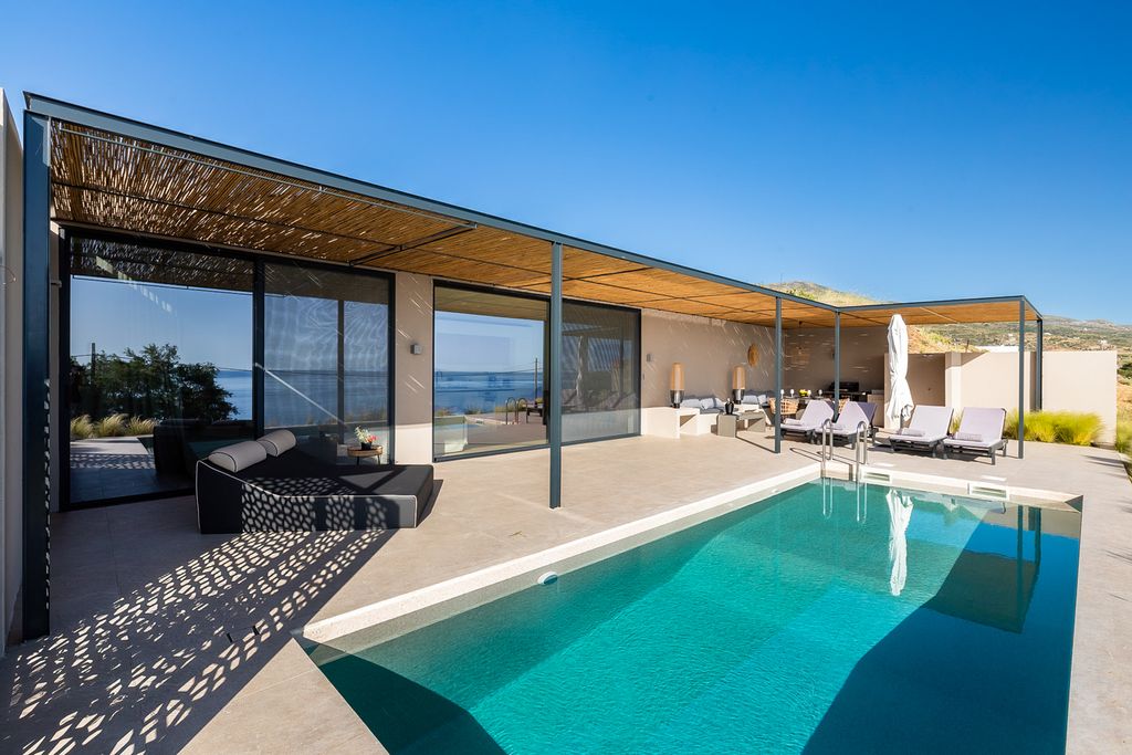 Villas Spesos Mainland Greece OliversTravels 2