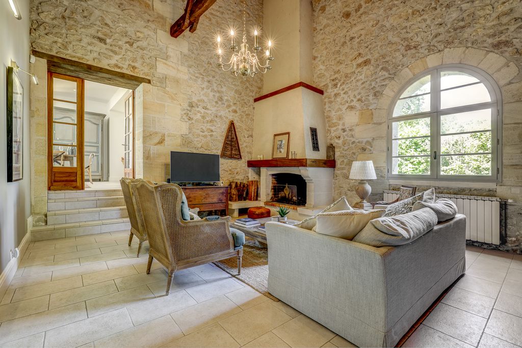 Maison Vinicole Aquitaine Olivers Travels 3