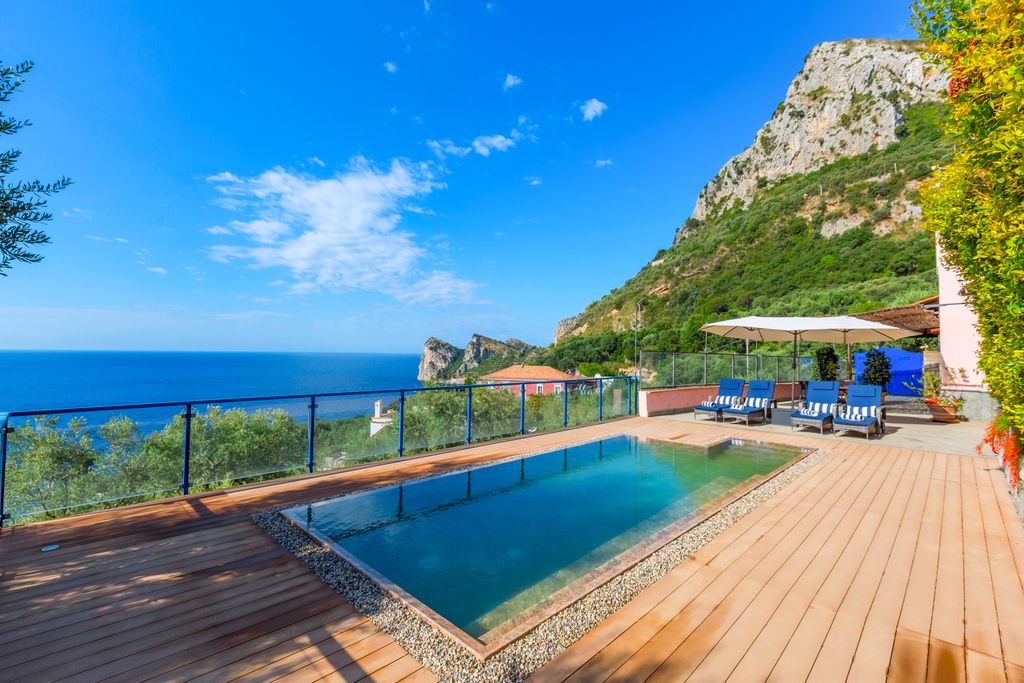 Villa Montagna Amalfi Coast Italy OliversTravels 19  5 
