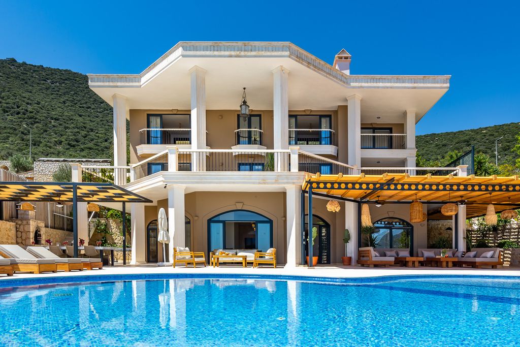 Kalkan Guney Kalkan Olivers Travels 01