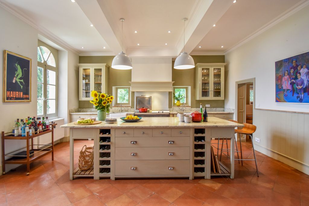 Chateau Les Deux Cygnes Midi Pyrenees Olivers Travels 4