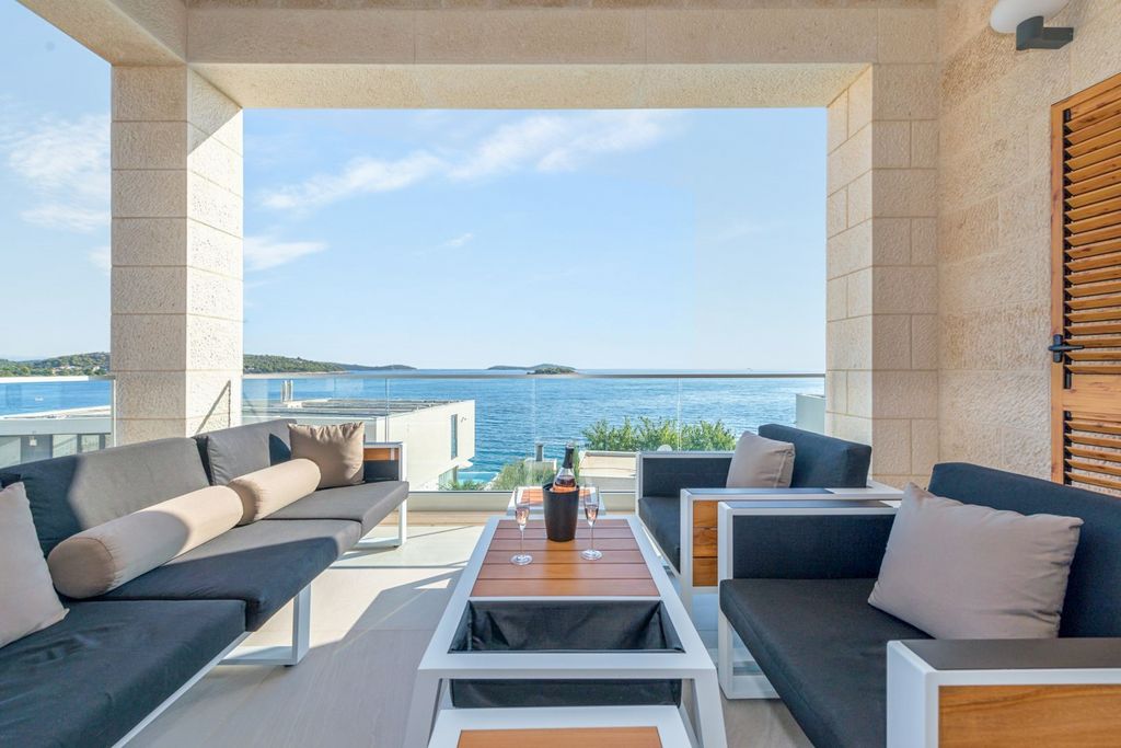 Villa Careta Dalmatia Coast Olivers Travels 2