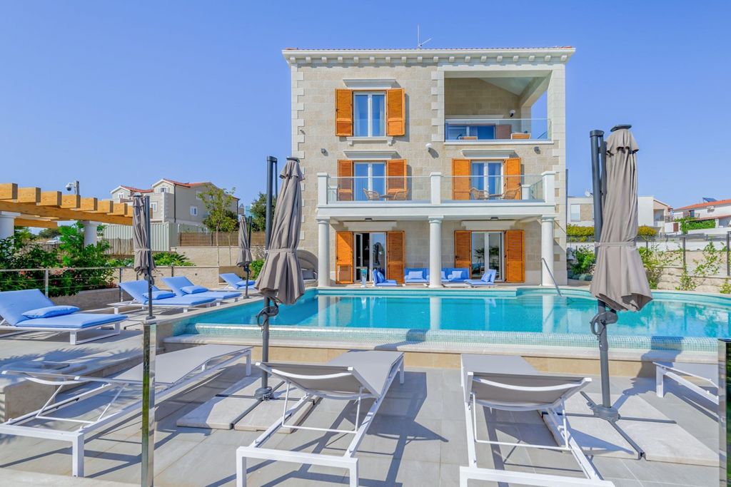 Villa Careta Dalmatia Coast Olivers Travels 1