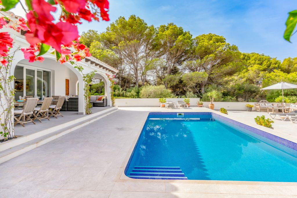 Villa Monocroma Menorca MPO OliversTravels 4