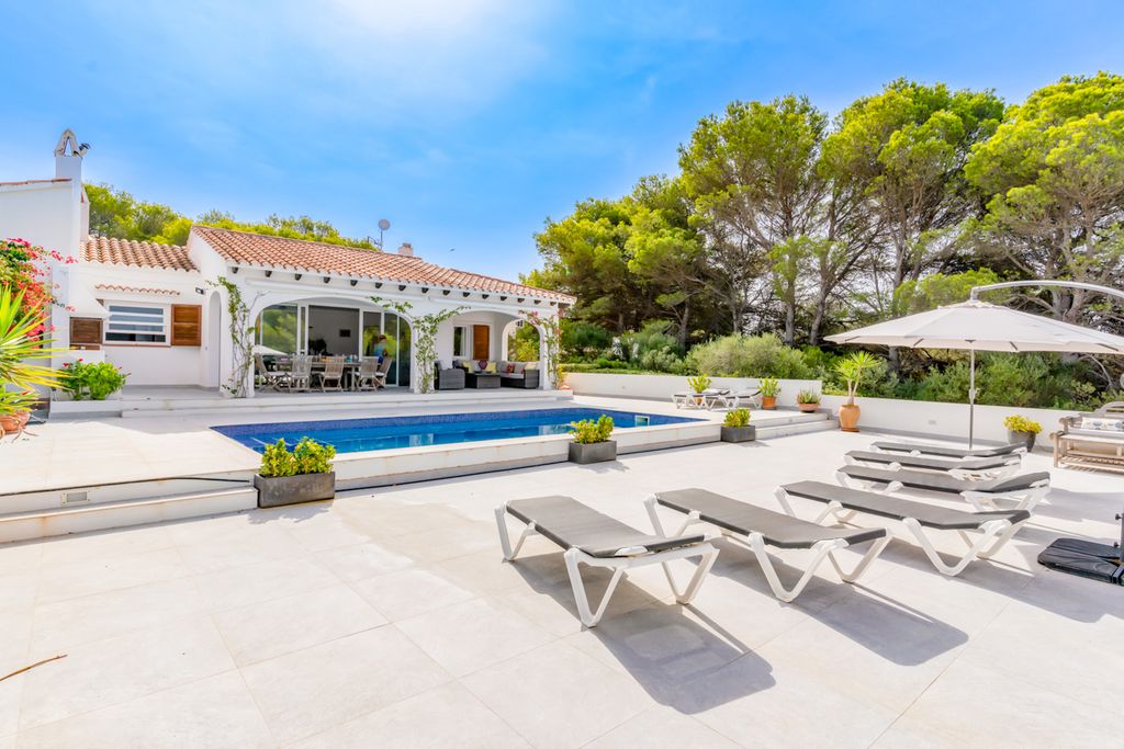 Villa Monocroma Secret Menorca MPO OliversTravels 1