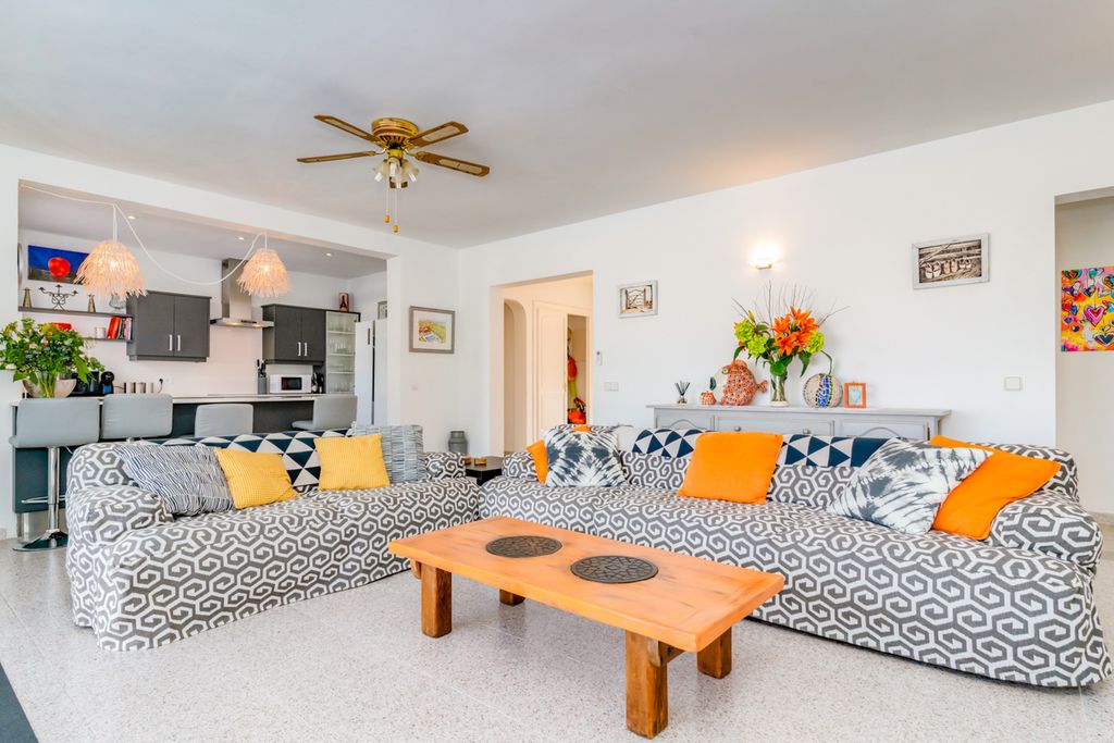 Villa Monocroma Secret Menorca MPO OliversTravels 3