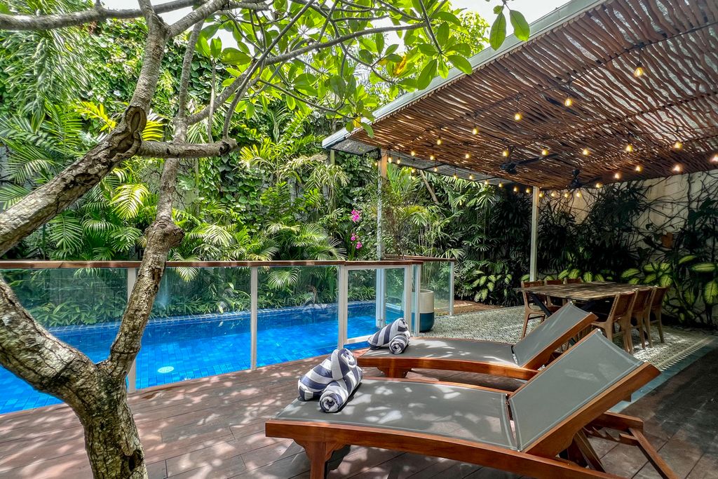 Adnaisak Villa Bali Olivers Travels 1