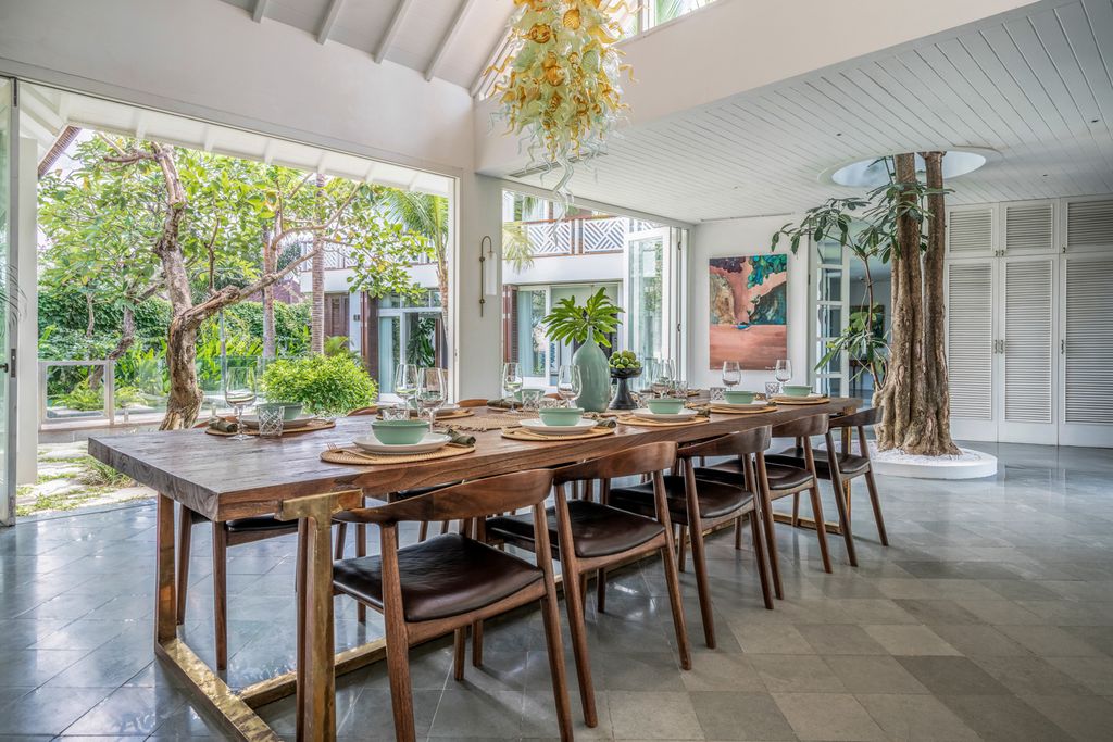 Adnaisak Estate Bali Olivers Travels 4