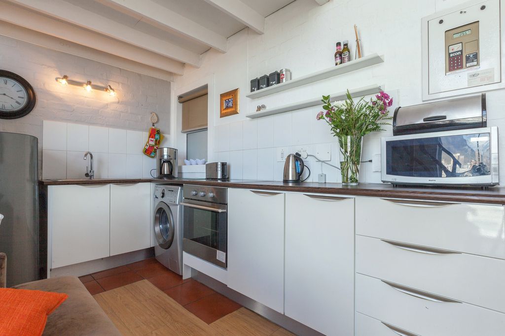 Suzman Terrace Cape town Olivers Travels 5