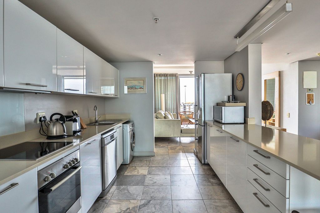 Apartment Foregate Cape Town Olivers Travels 5