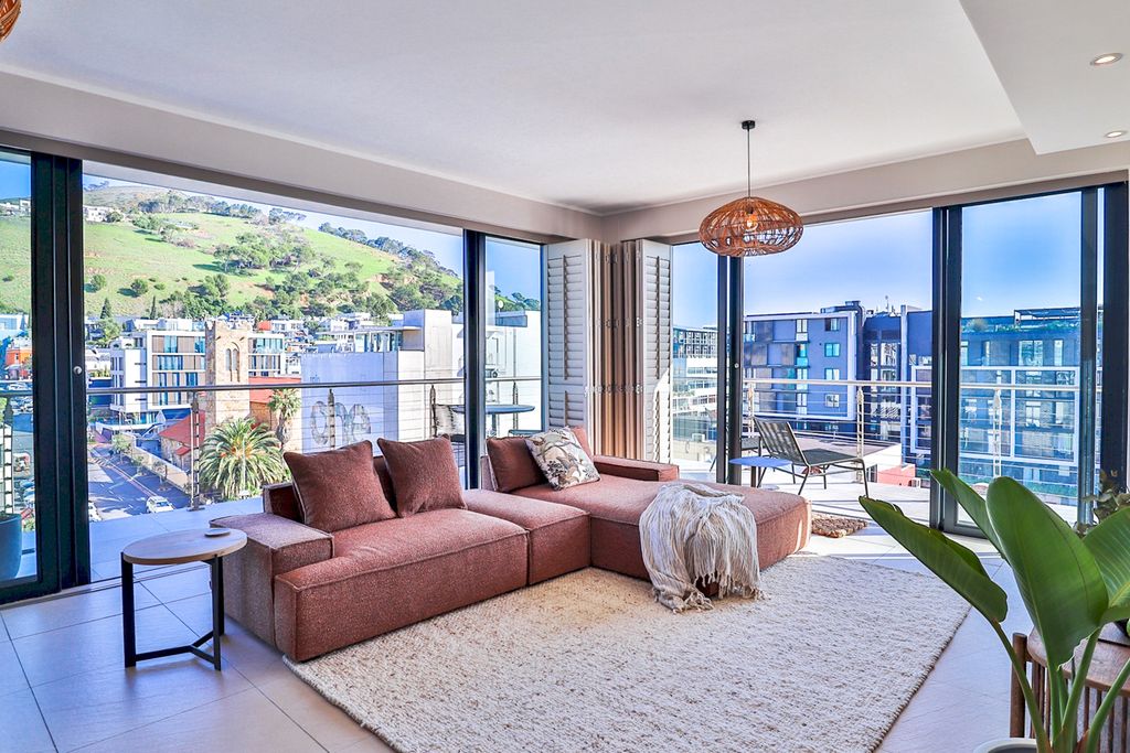 Apartment Chiappini Cape Town Olivers Travels 3