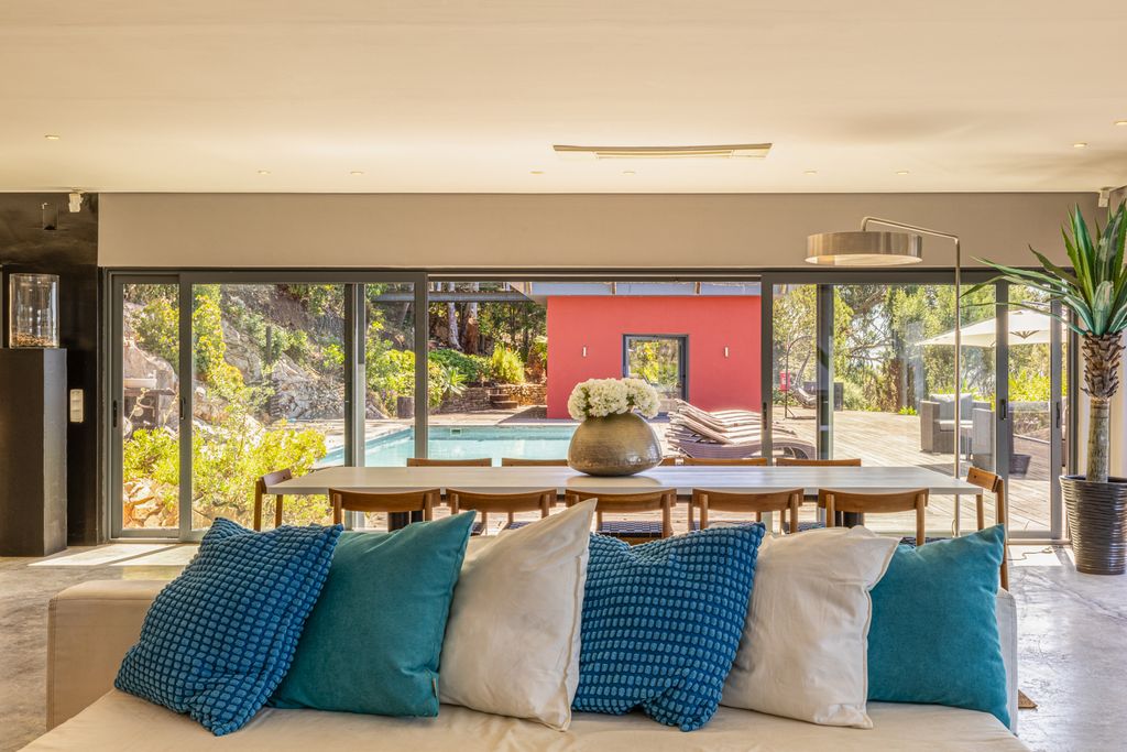 Villa Pothos Cascais Olivers Travels 5