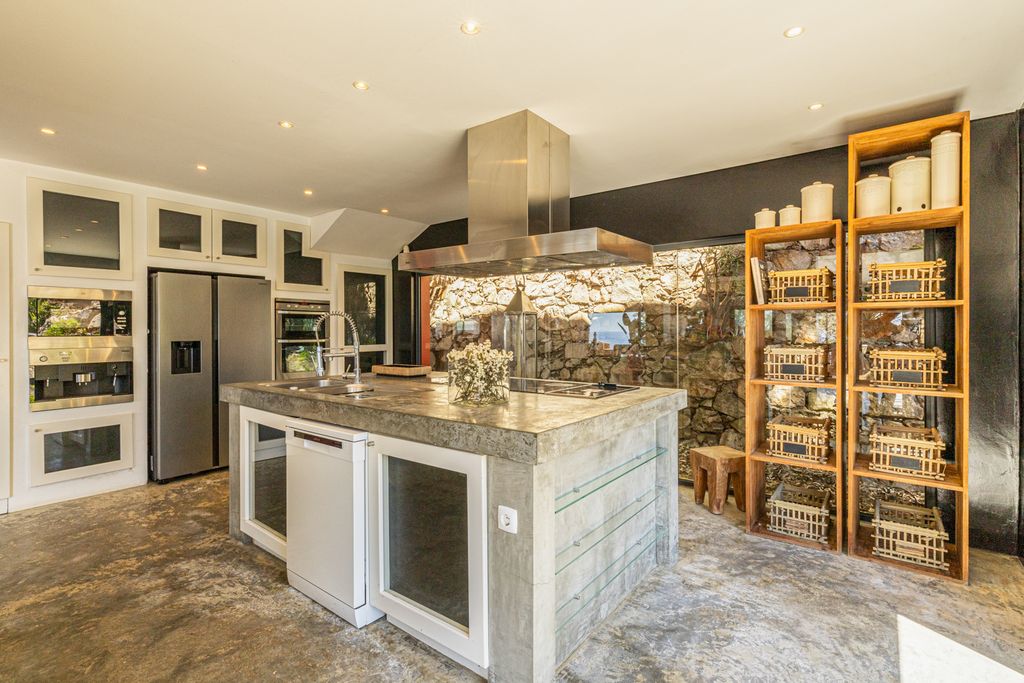 Villa Pothos Cascais Olivers Travels 4