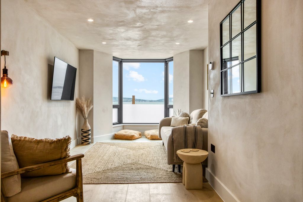 Shoreline Residences South Wales OliversTravels 2