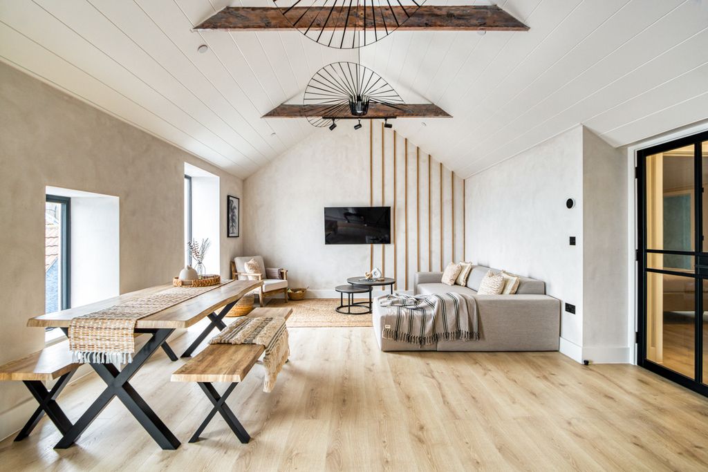 Shoreline Residences South Wales OliversTravels 1