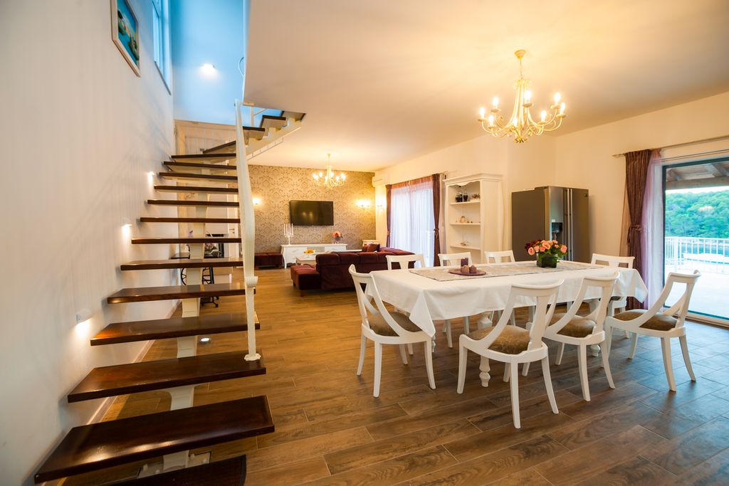 Villa Cinder Brac OliversTravels 4