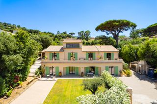 Les Volets D Aqua French Riviera OliverTravels 1