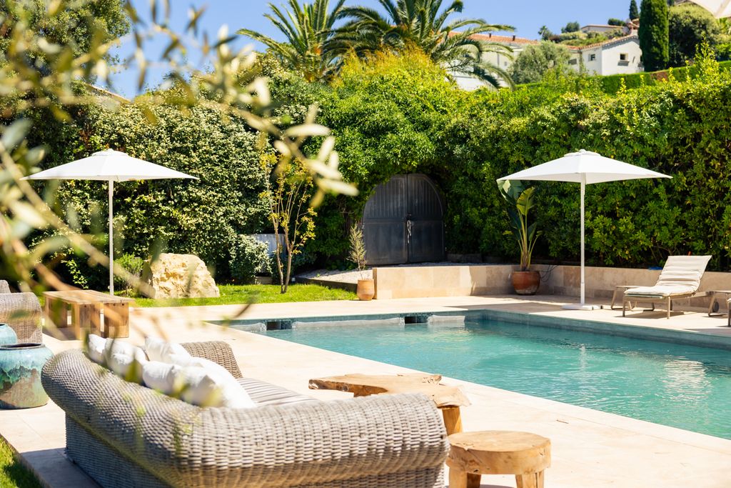 Les Volets D Aqua French Riviera OliverTravels 3