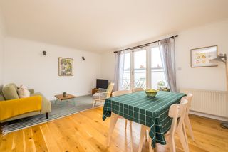 Gloucester Duplex London Olivers Travels 1