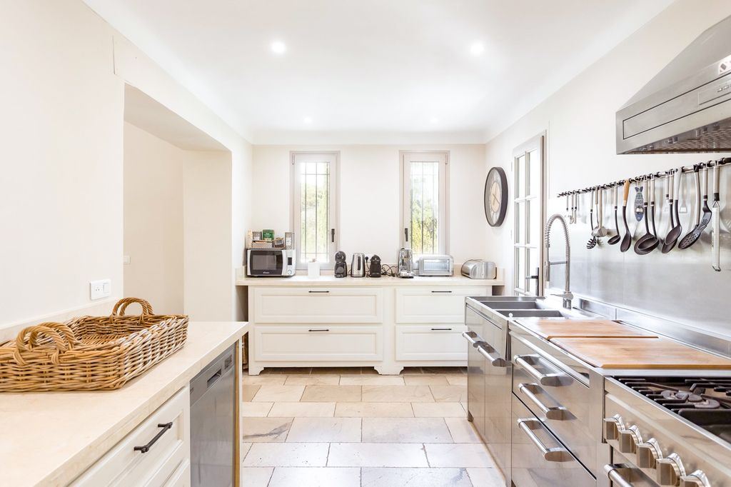 Villa Magique French Riviera Olivers Travels 4