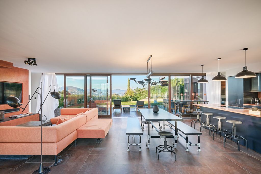 Maison Mahogany French Riviera Olivers Travels 4